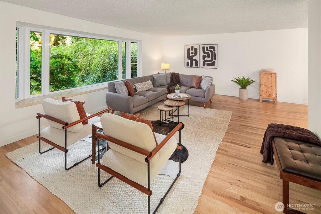 Photo of 19219 51st Avenue NE, Lake Forest Park, WA 98155 (MLS # 2384233)