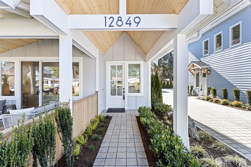 Photo of 12849 NE 113th Street, Kirkland, WA 98033 (MLS # 2346925)