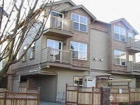 3631 Phinney Avenue N A Seattle WA 98103