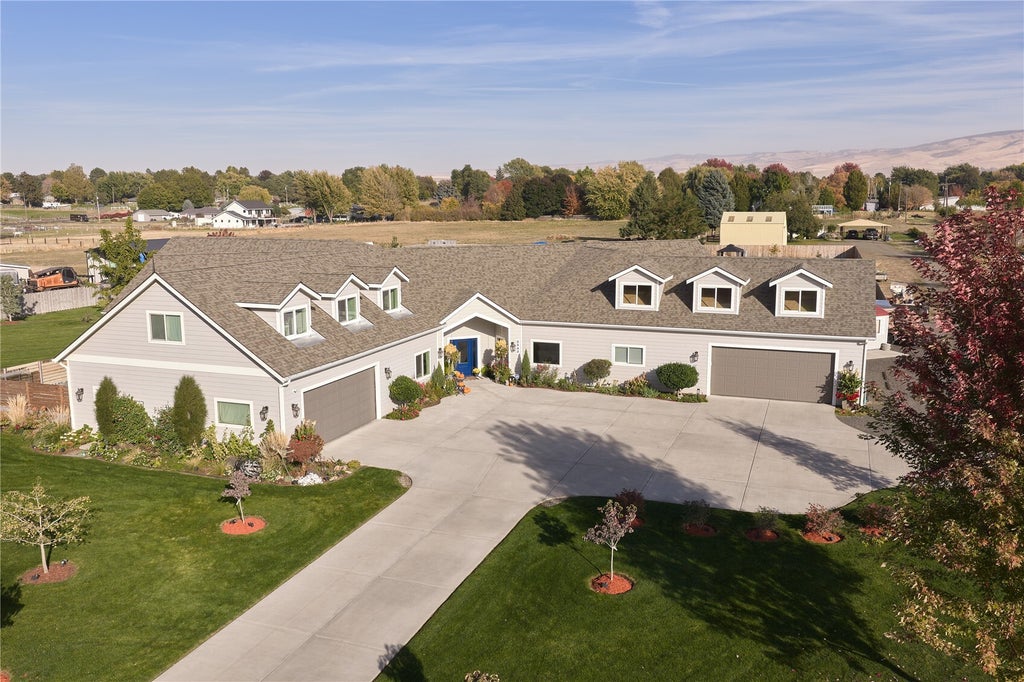 Photo of 3343 Morrison Lane, Walla Walla, WA 99362 (MLS # 2596036)