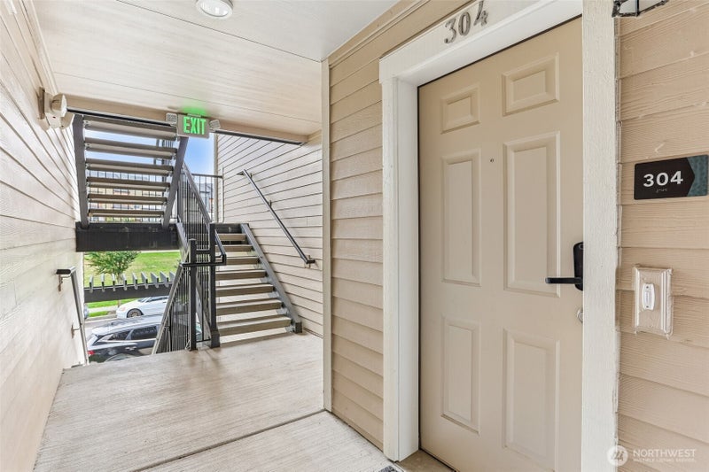 921 Westridge Way NE 304