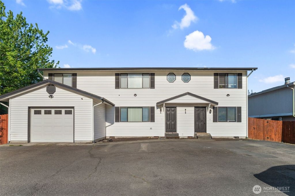 Photo of 912 Algona Boulevard N #A &amp; B, Algona, WA 98001 (MLS # 2369754)