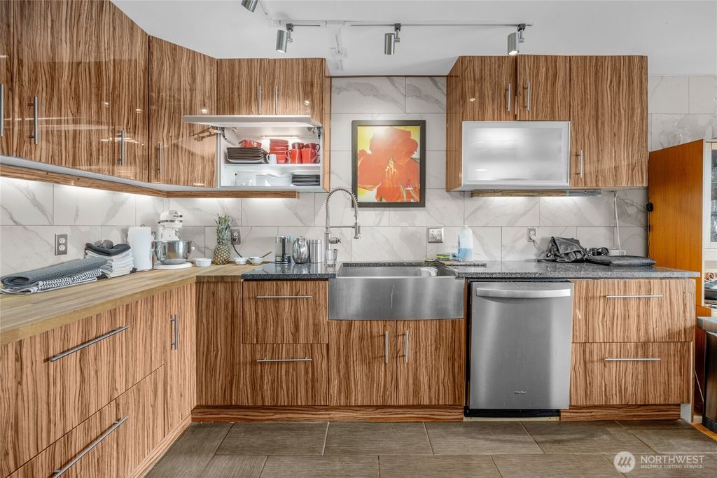 Photo of 1318 37th Street #3-336, Everett, WA 98201 (MLS # 2422969)
