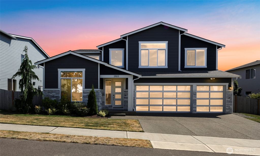 Photo of 21513 38th Avenue W, Mountlake Terrace, WA 98043 (MLS # 2401658)