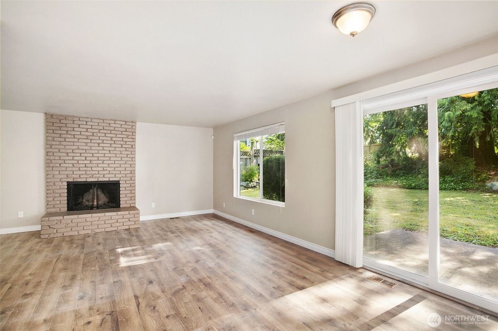 Photo of 1438 227th Avenue SE, Sammamish, WA 98075 (MLS # 2391784)