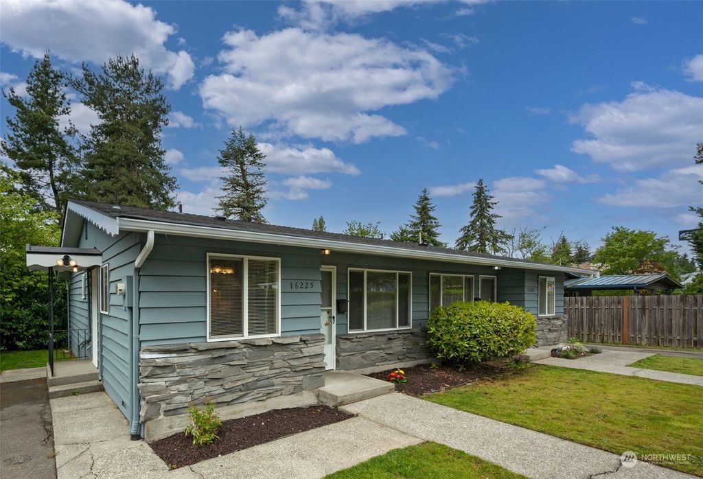 Photo of 16225 5th Avenue NE, Shoreline, WA 98155 (MLS # 2242230)