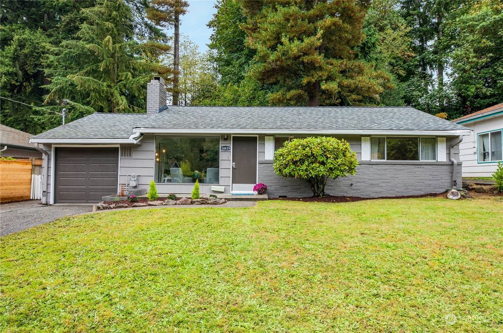 Photo of 14619 9th Place NE, Shoreline, WA 98155 (MLS # 2297960)