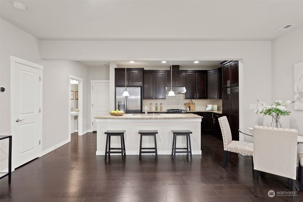 Photo of 1385 NE Hickory (29) Lane, Issaquah, WA 98029 (MLS # 2202114)