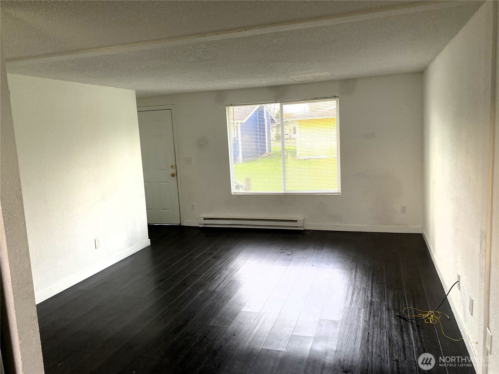 1123 Lindstrom Street