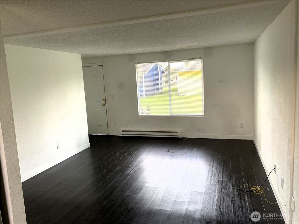 Photo of 1123 Lindstrom Street, Aberdeen, WA 98520 (MLS # 2489135)