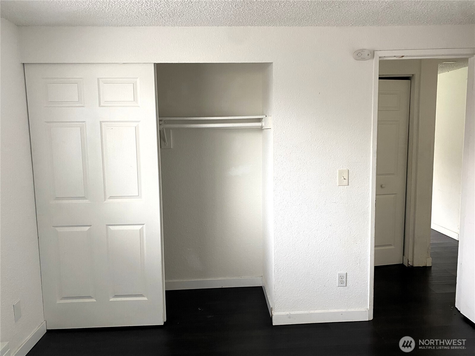 1123 Lindstrom Street