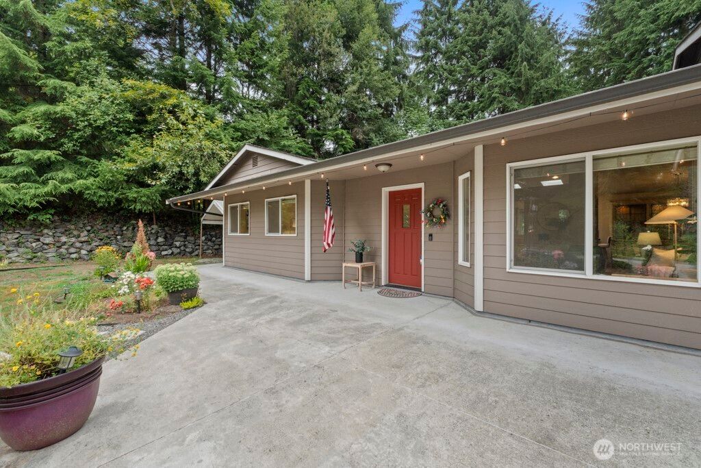 Photo of 4411 SE 211th Avenue, Snohomish, WA 98290 (MLS # 2406629)
