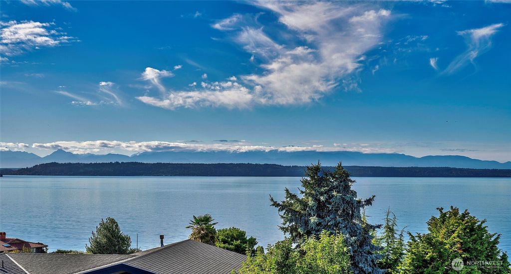 Photo of 1611 9th Avenue N, Edmonds, WA 98020 (MLS # 2445907)