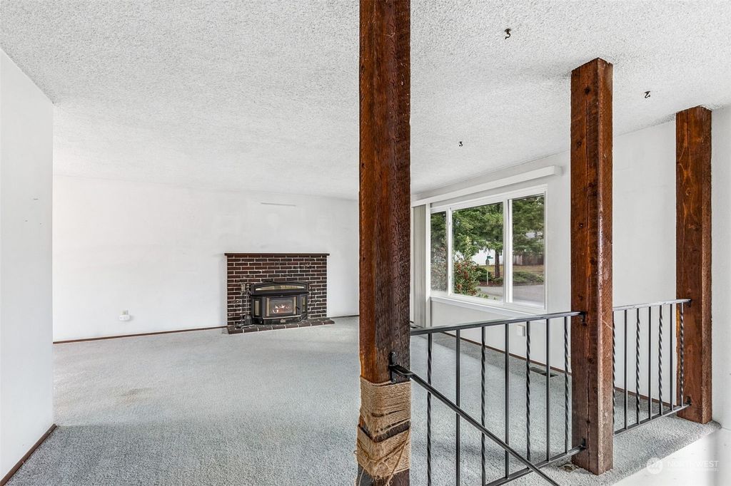Photo of 3517 200th Place SW, Lynnwood, WA 98036 (MLS # 2310917)