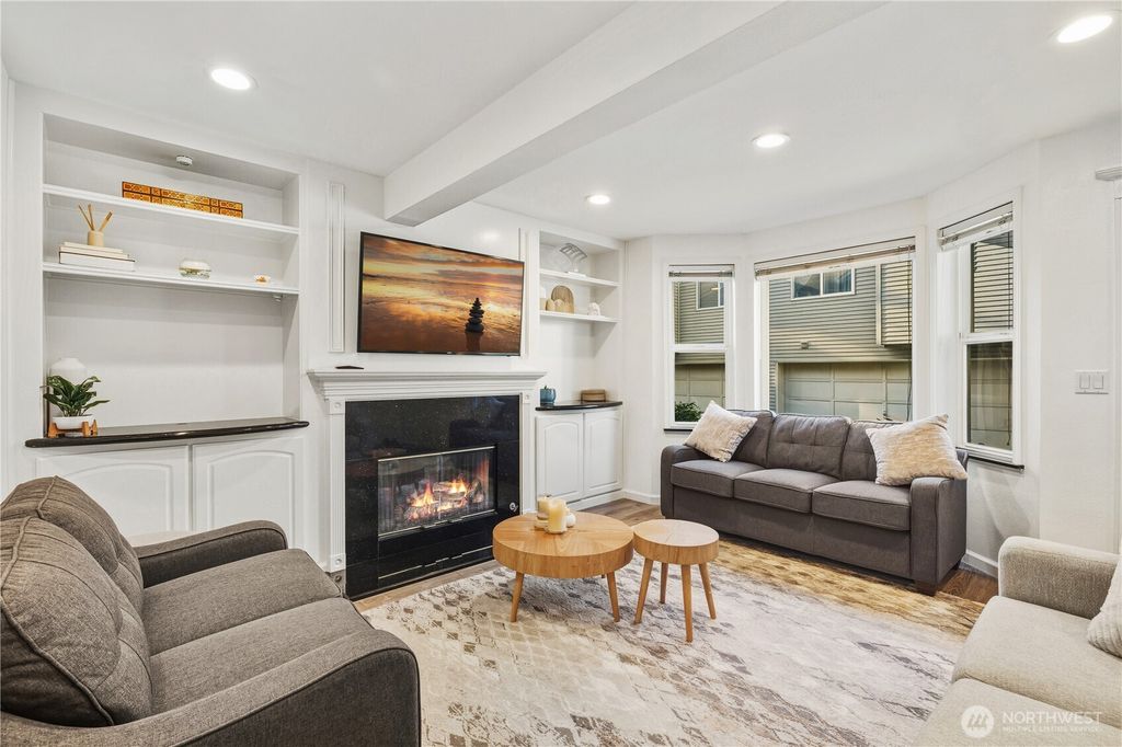 Photo of 13706 26th Place W #B18, Lynnwood, WA 98087 (MLS # 2478659)