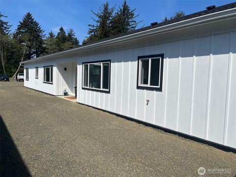 Photo of 1306 Melbourne Court, Westport, WA 98595 (MLS # 2319677)
