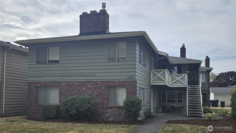 Photo of 1023 16th Avenue, Longview, WA 98632 (MLS # 2441946)