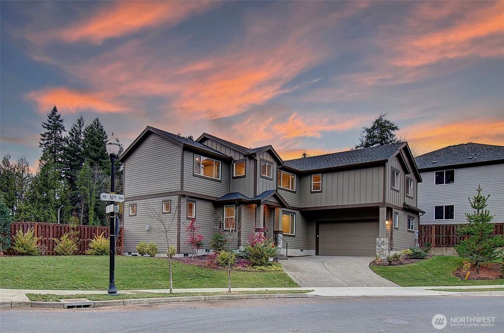 Photo of 6806 NE 16th Avenue, Vancouver, WA 98665 (MLS # 2458578)