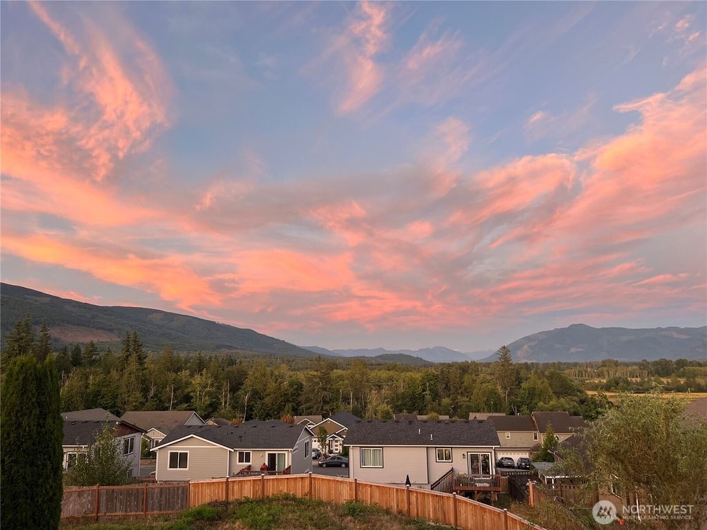 Photo of 1305 Cascadia Drive, Sedro Woolley, WA 98284 (MLS # 2527425)