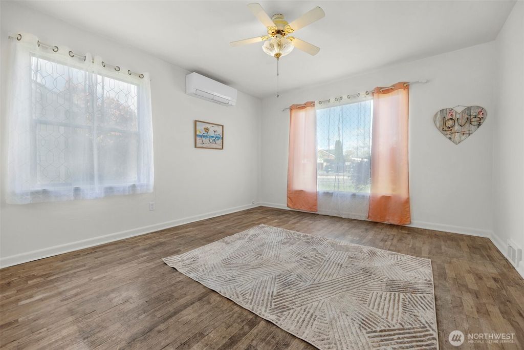 Photo of 1814 2nd Street, Marysville, WA 98270 (MLS # 2503572)