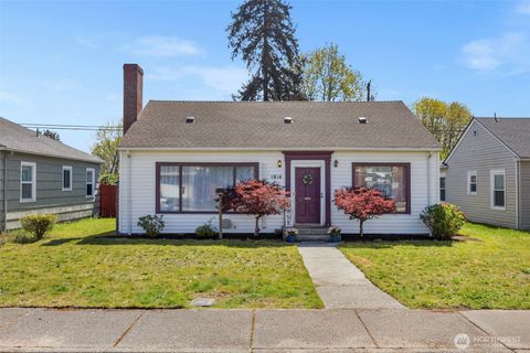 Photo of 1814 2nd Street, Marysville, WA 98270 (MLS # 2503572)