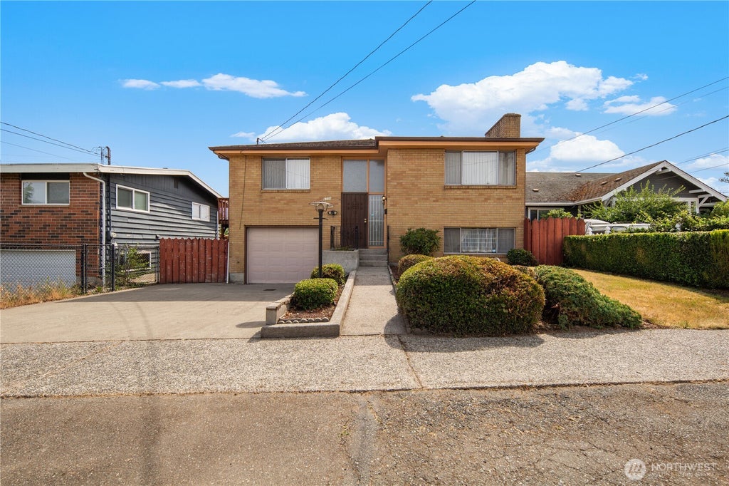 Photo of 6100 28th Avenue S, Seattle, WA 98108 (MLS # 2555231)