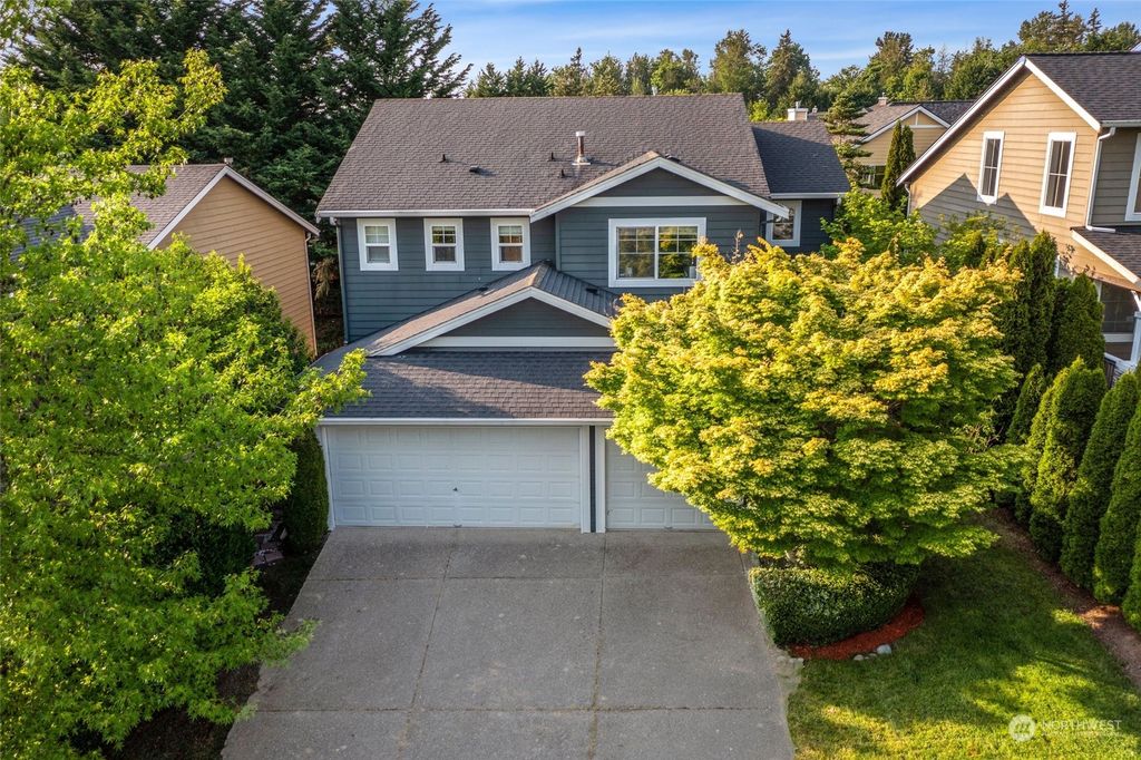 Photo of 24024 SE 11th Place, Sammamish, WA 98075 (MLS # 2072200)
