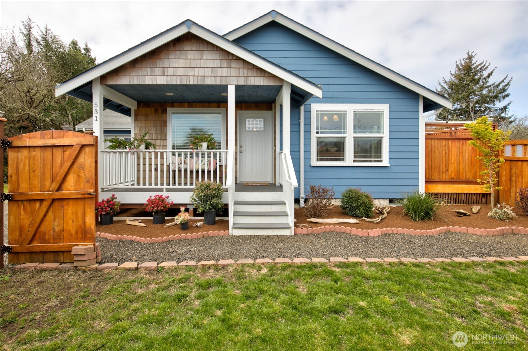 531 Point Brown Avenue SW