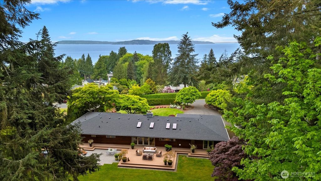 Photo of 8320 Frederick Place, Edmonds, WA 98026 (MLS # 2518403)