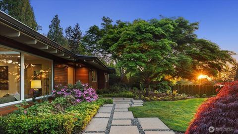 Photo of 8320 Frederick Place, Edmonds, WA 98026 (MLS # 2518403)
