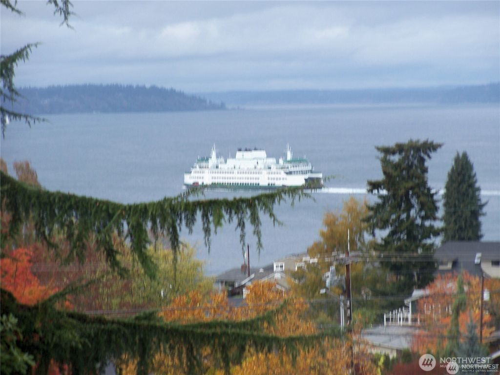 Photo of 660 Campbell Avenue, Mukilteo, WA 98275 (MLS # 2511387)