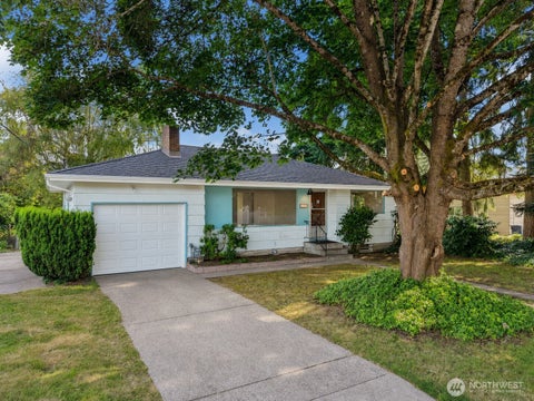 Photo of 815 10th Street NE, Auburn, WA 98002 (MLS # 2515945)