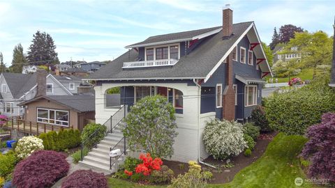 Photo of 712 33rd Street, Everett, WA 98201 (MLS # 2521457)