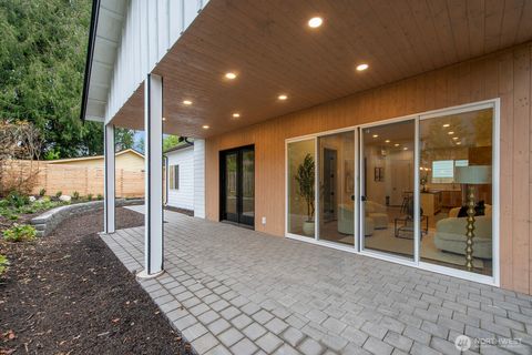 10811 24th Avenue NE Seattle WA 98125