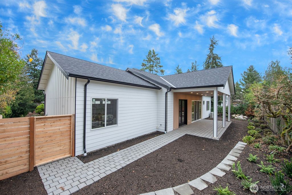 Photo of 10811 24th Avenue NE, Seattle, WA 98125 (MLS # 2456952)