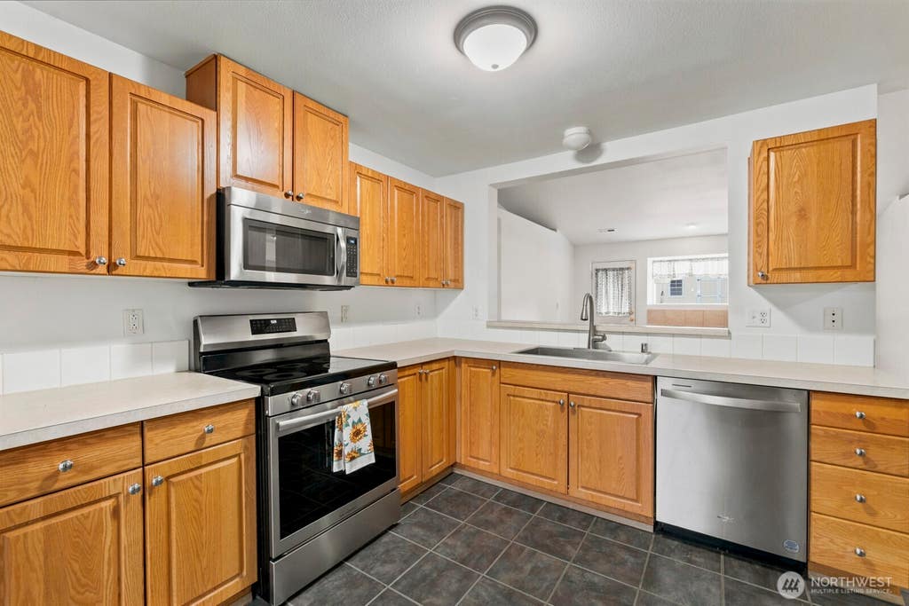 Photo of 10642 Van Norhop Street SE, Yelm, WA 98597 (MLS # 2564034)