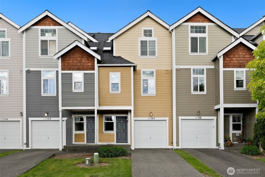 Photo of 11564 SE 170th Court, Renton, WA 98055 (MLS # 2453686)