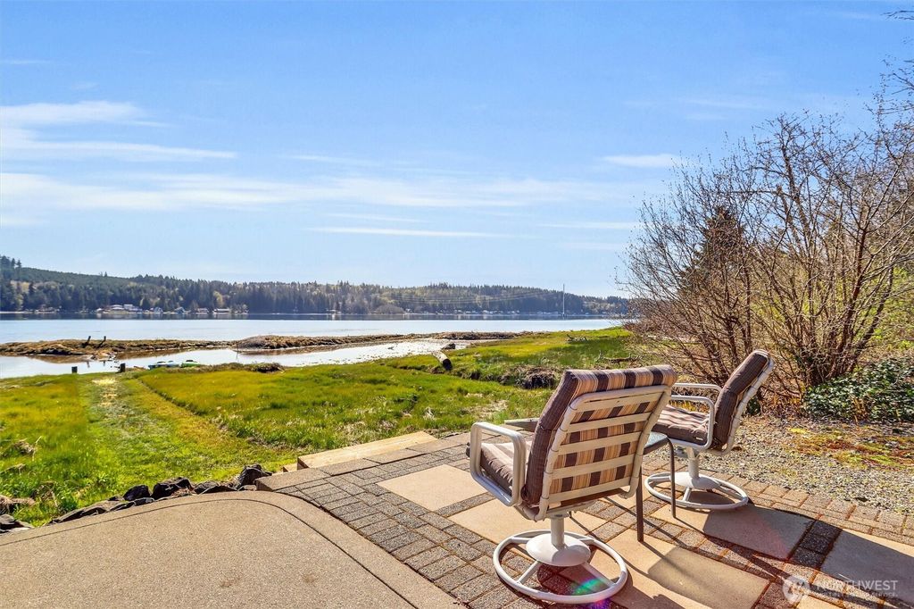 Photo of 730 E North Bay Road, Allyn, WA 98524 (MLS # 2505135)