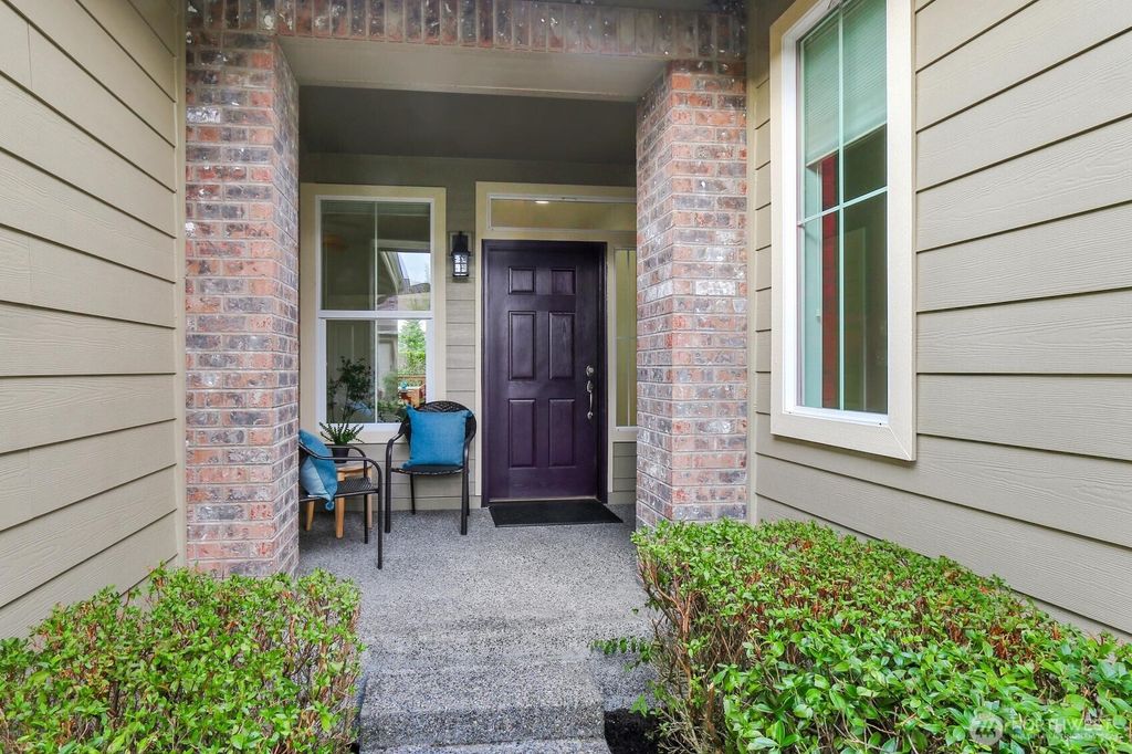 Photo of 23042 NE 128th Place, Redmond, WA 98053 (MLS # 2478883)