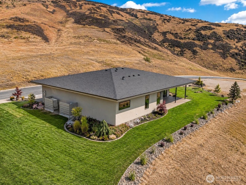 9604 Ridgeview Drive NW