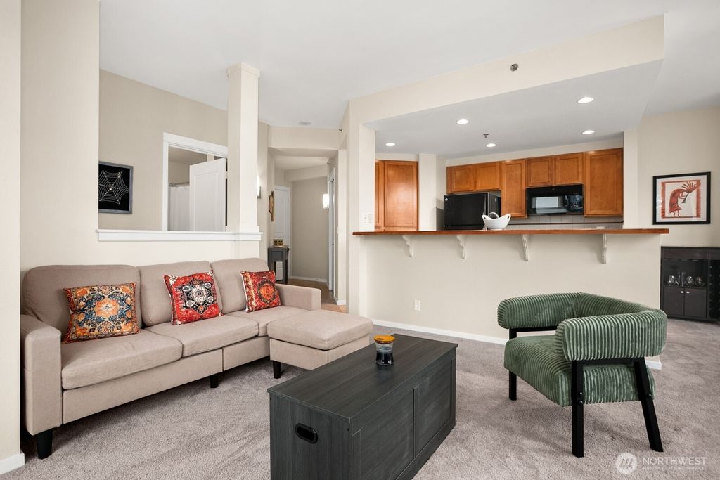 Photo of 2801 1st Avenue #1014, Seattle, WA 98121 (MLS # 2494623)