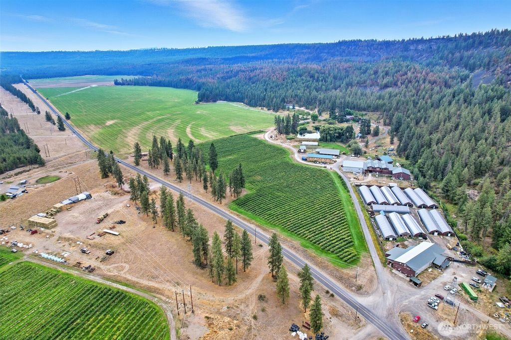 Photo of 38278 Angels Landing Rd N Lndg, Reardan, WA 99013 (MLS # 2460120)