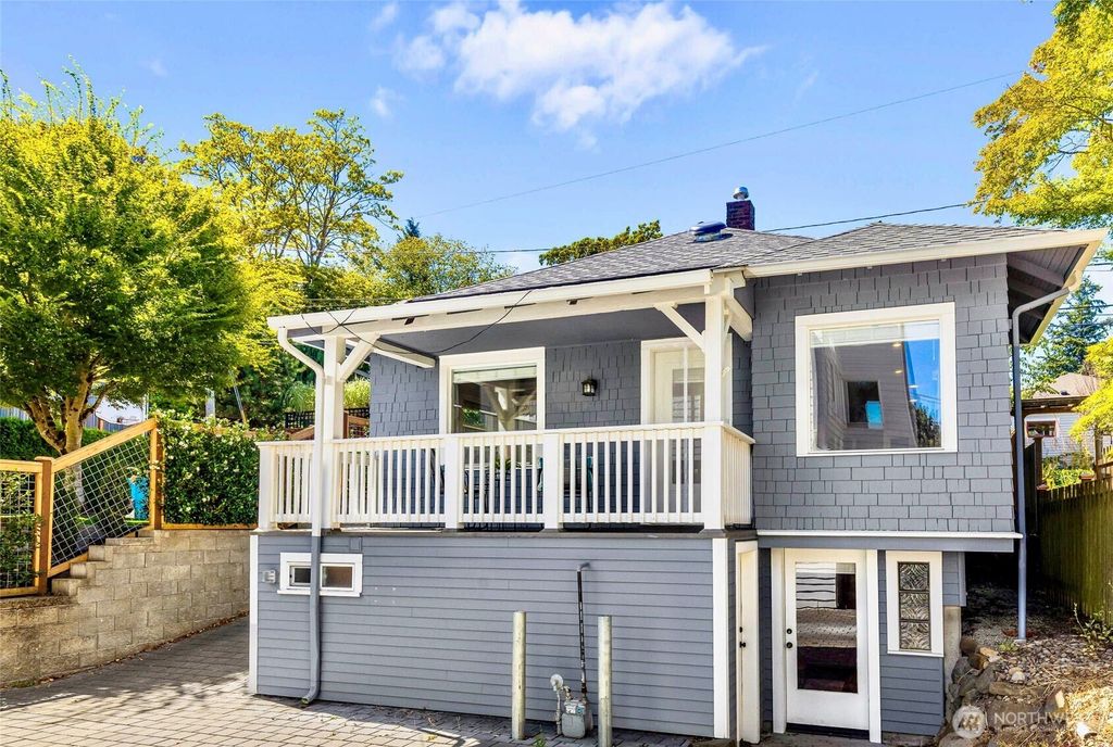 Photo of 2423 3rd Avenue W, Seattle, WA 98119 (MLS # 2516724)