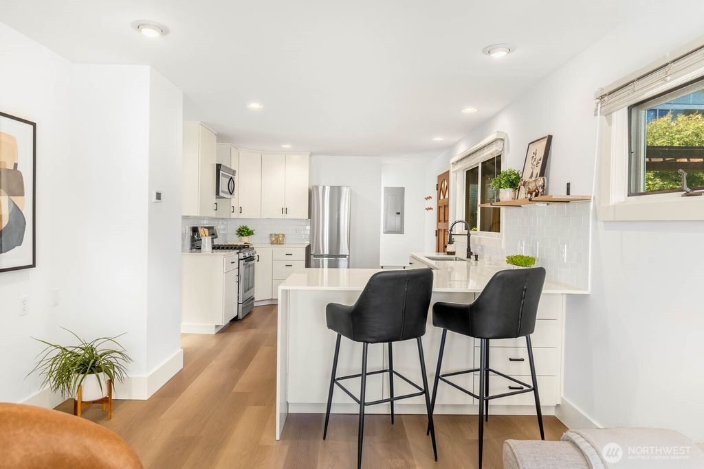 Photo of 2423 3rd Avenue W, Seattle, WA 98119 (MLS # 2516724)