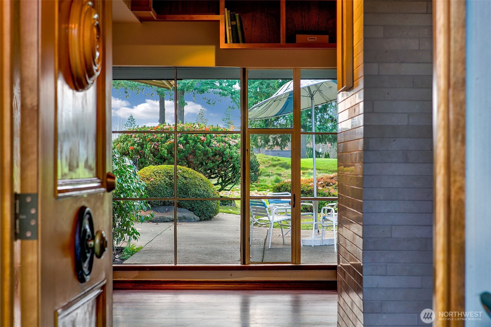 7503 Fairway Drive NE