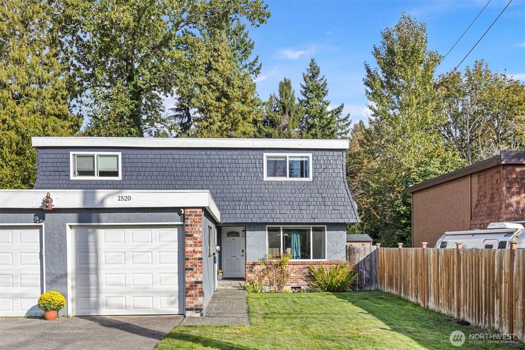Photo of 1518 NE 195th Street, Lake Forest Park, WA 98155 (MLS # 2443232)