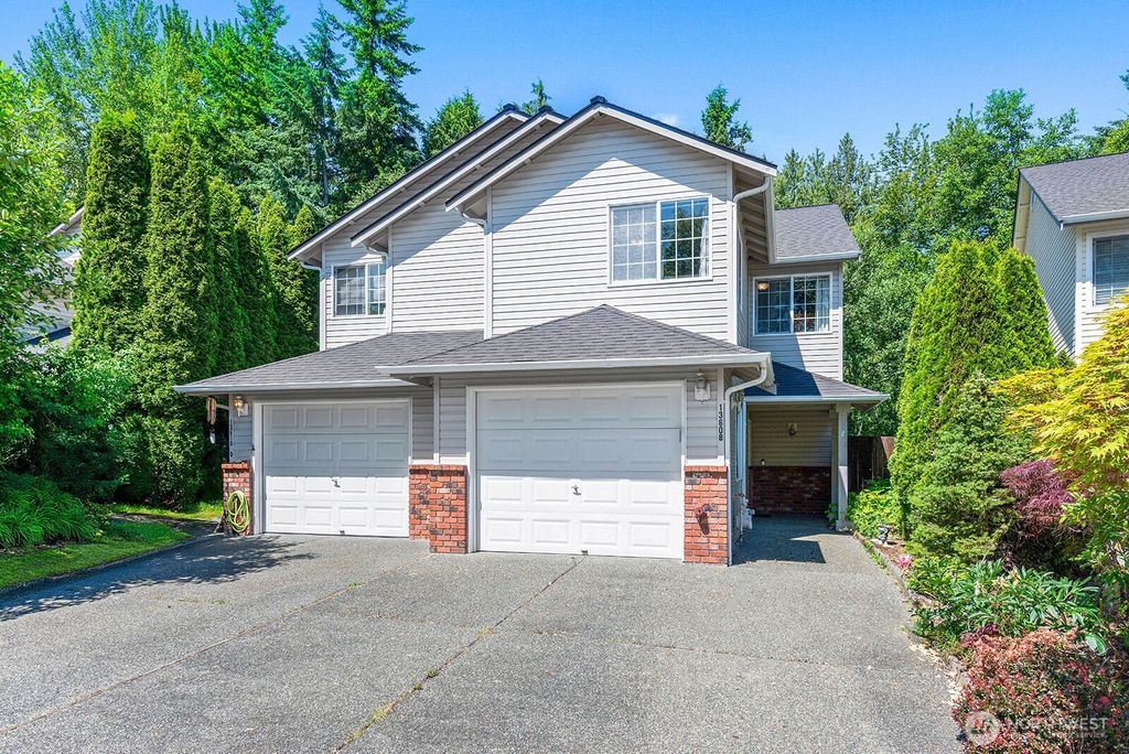 Photo of 13608 56th Avenue SE, Everett, WA 98208 (MLS # 2392933)