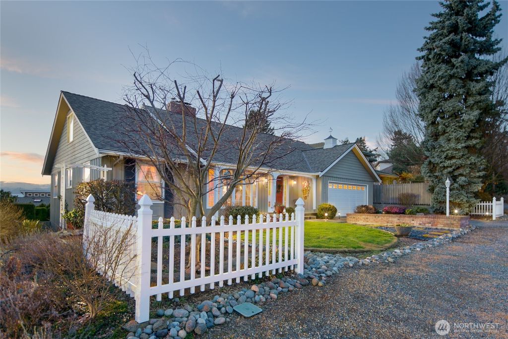 Photo of 20215 24th Avenue NW, Shoreline, WA 98177 (MLS # 2414568)