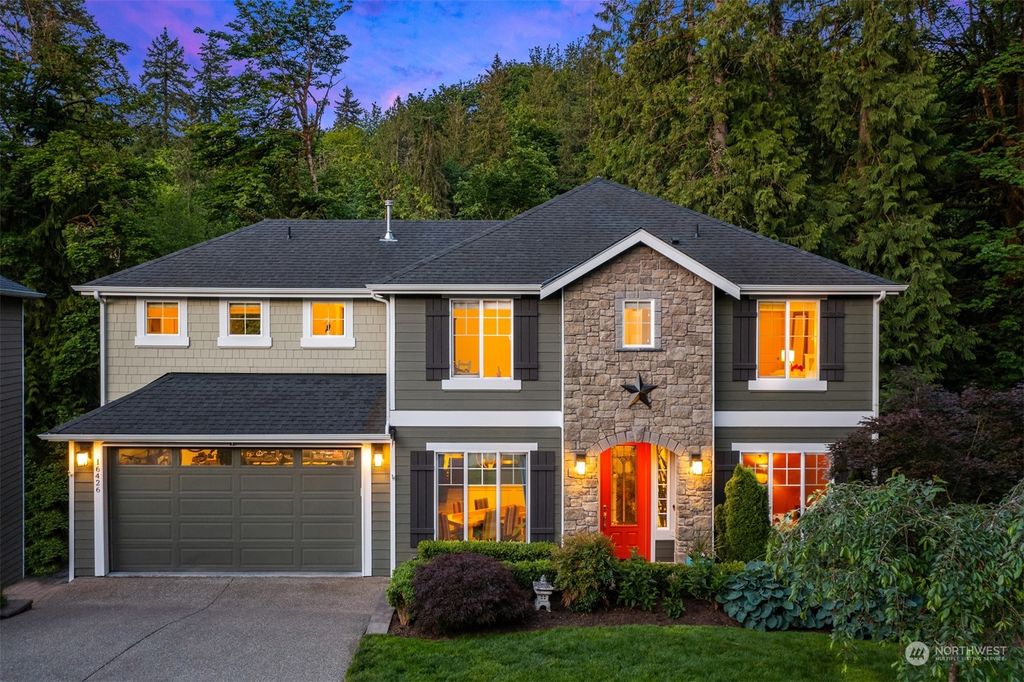 Photo of 16426 85th Place NE, Kenmore, WA 98028 (MLS # 2075509)