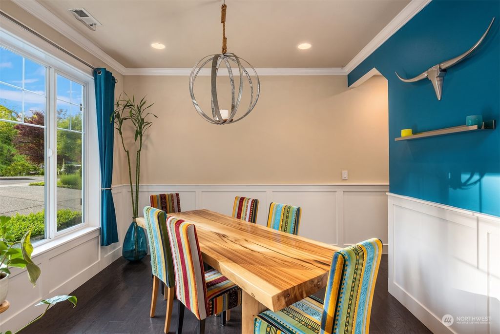 Photo of 16426 85th Place NE, Kenmore, WA 98028 (MLS # 2075509)